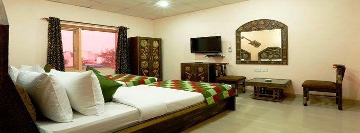 1669/Hotel Anand Lok - New Delhi 10.jpg